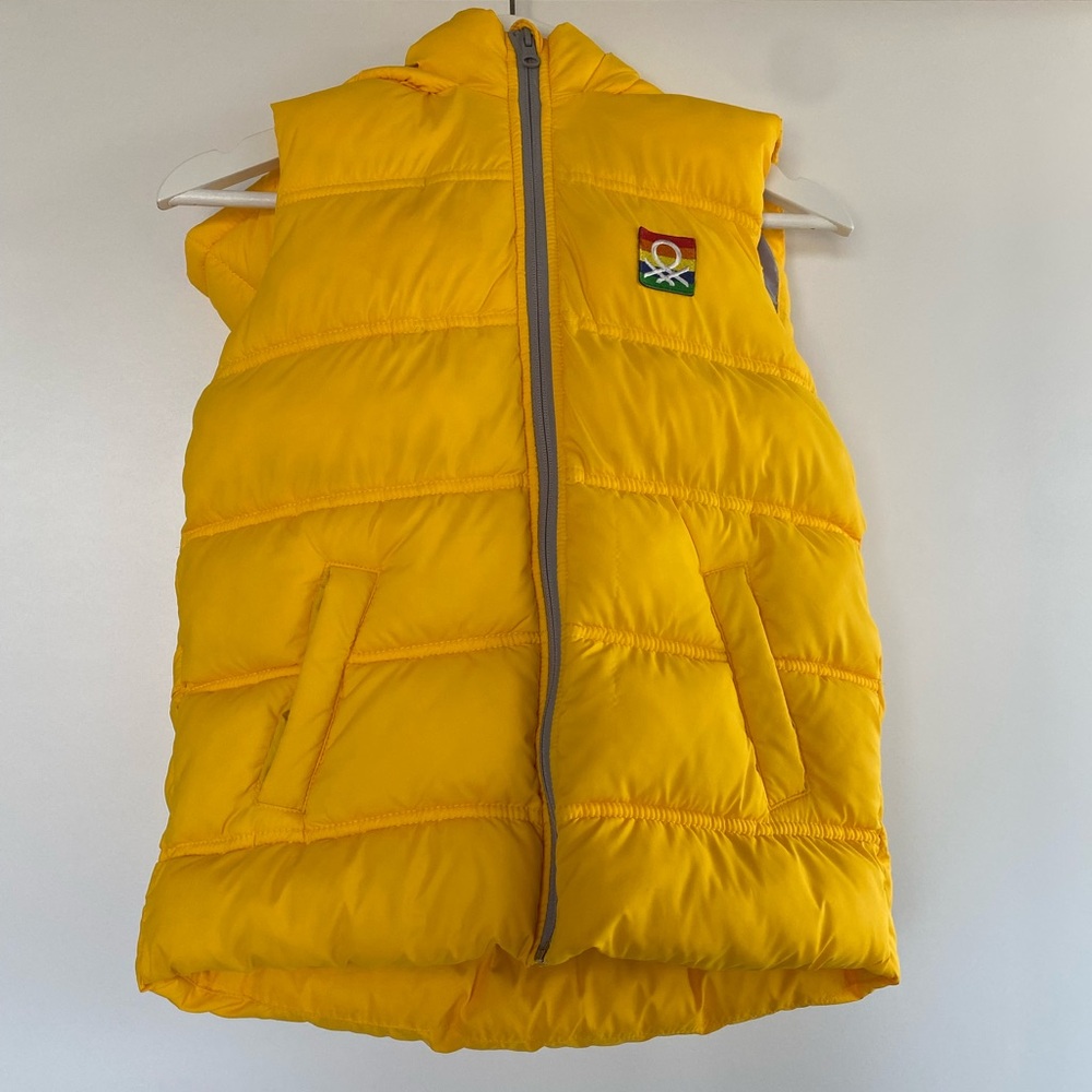 EUC Benetton Sleeveless Padded Jacket with Hood, yellow, size L (8-9 years)
